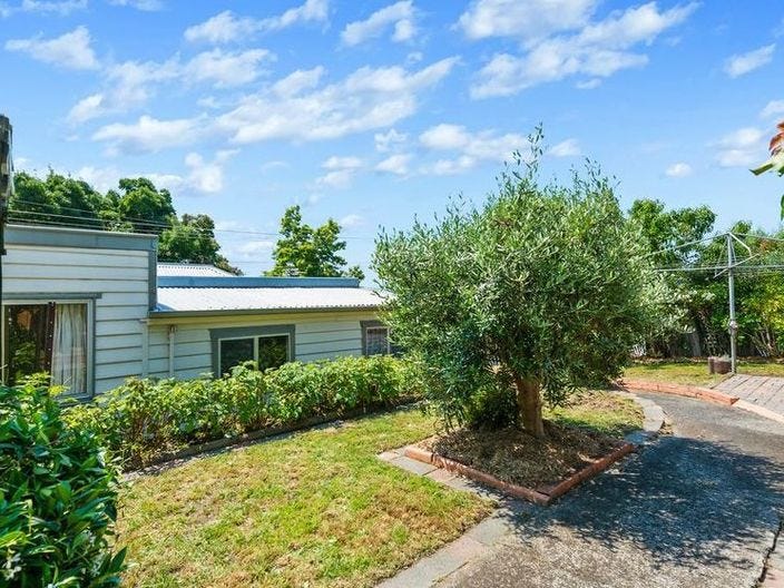 Sunny 3 Bedroom House, Pet 9