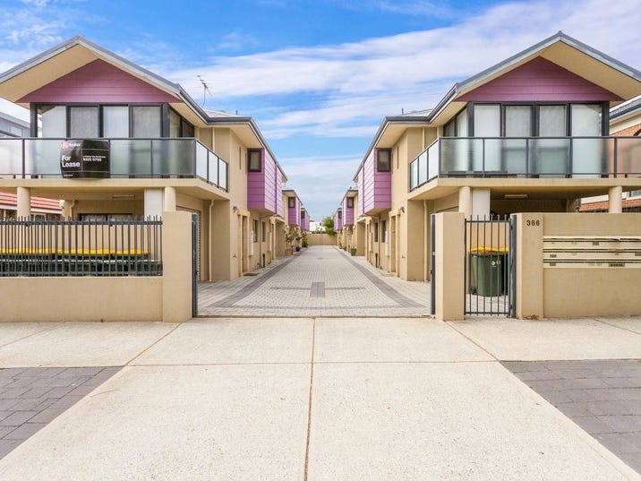 MODERN 2 STOREY TOWNHOUSE, GREAT LOCATION