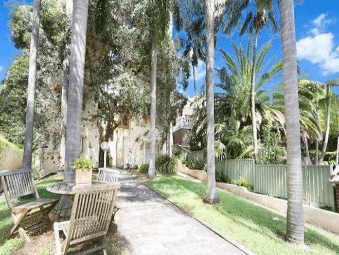 Fab unit close to beach just renovated