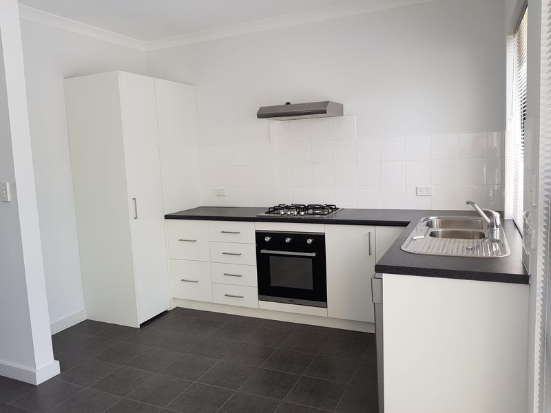 TOWNHOUSE  – 3 BEDROOMS 5