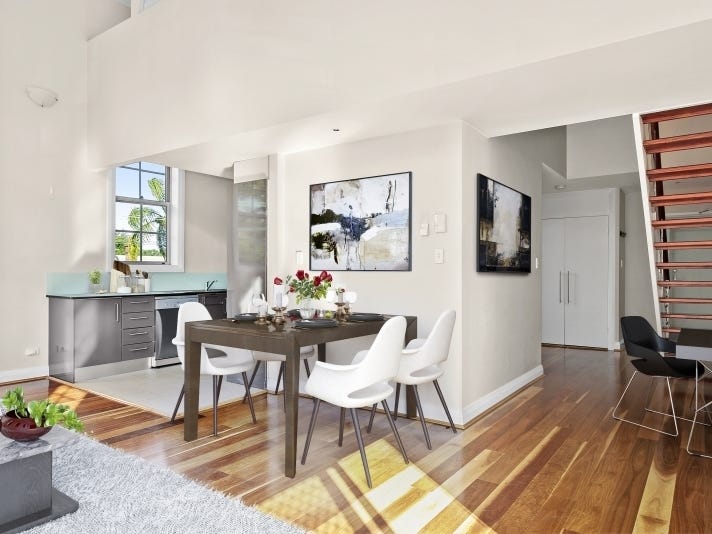 New York Style Loft Apartment! 2