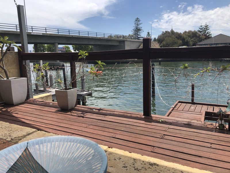 Waterfront Luxury Canal Fully Furnished 12