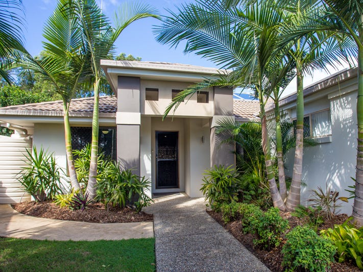 Spacious 4 Bedroom House Close to SCUH with Solar Rebates