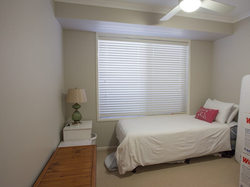Spacious 4 Bedroom House Close 4