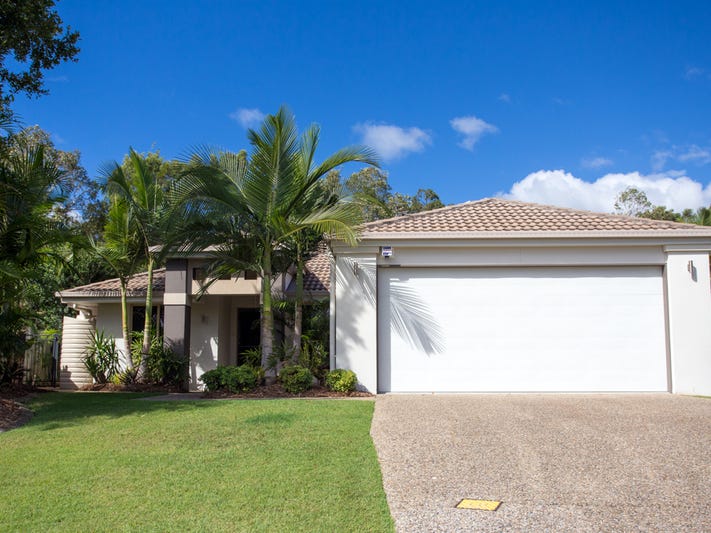 Spacious 4 Bedroom House Close 14