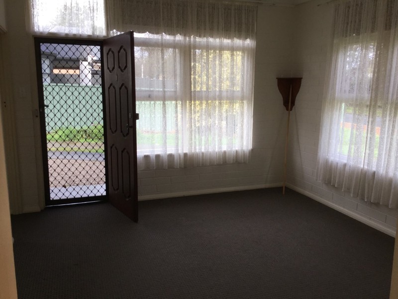 UNIT TO RENT QUIET LOCATION 2
