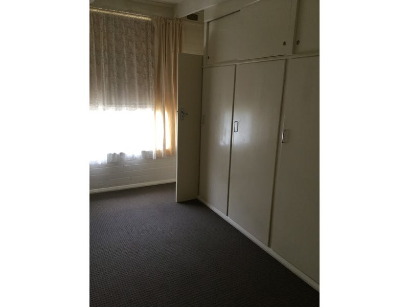 UNIT TO RENT QUIET LOCATION 3