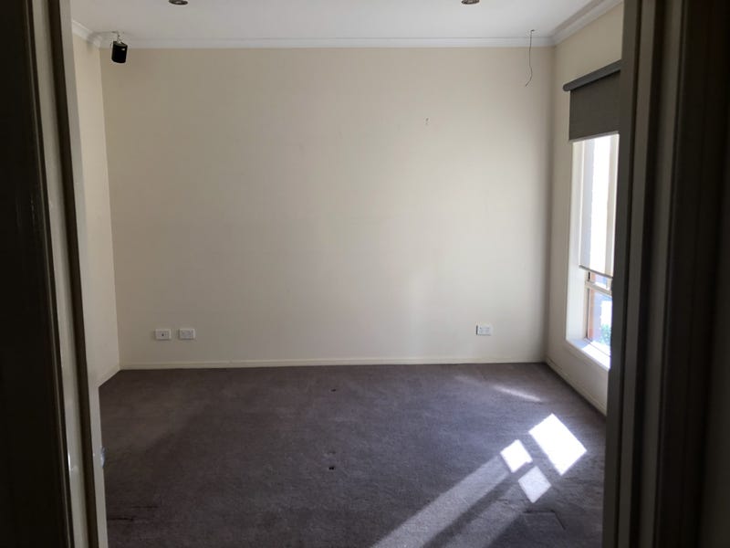 Spacious Boronia Unit 4