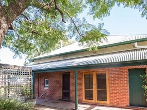 Bungalow With Vegetable Gardens & 16