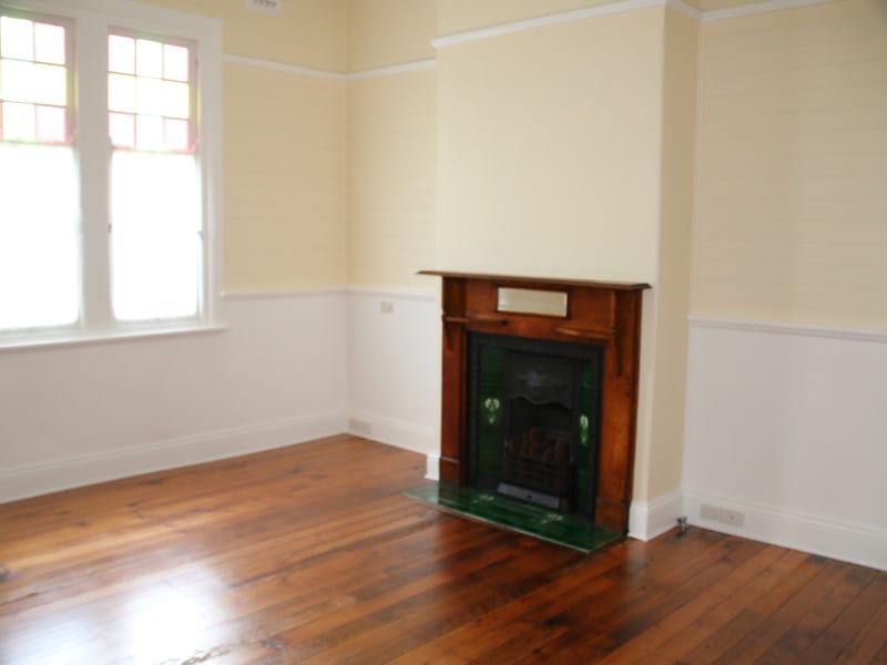 Large 3 bedroom totally renovated 4