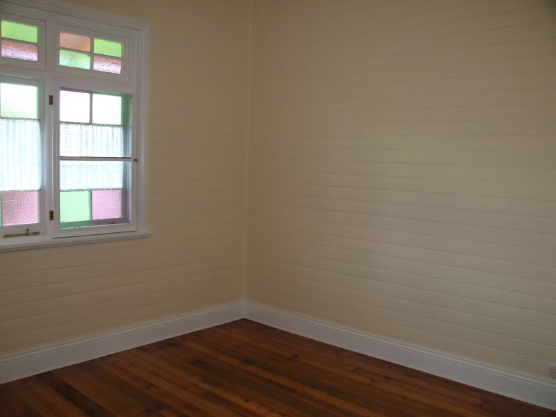 Large 3 bedroom totally renovated 6