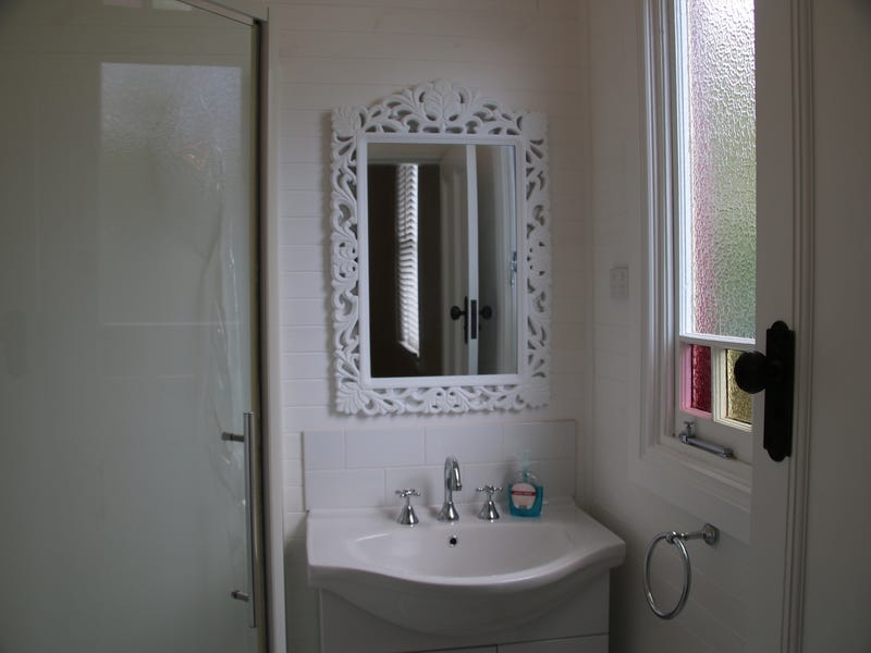 Large 3 bedroom totally renovated 7