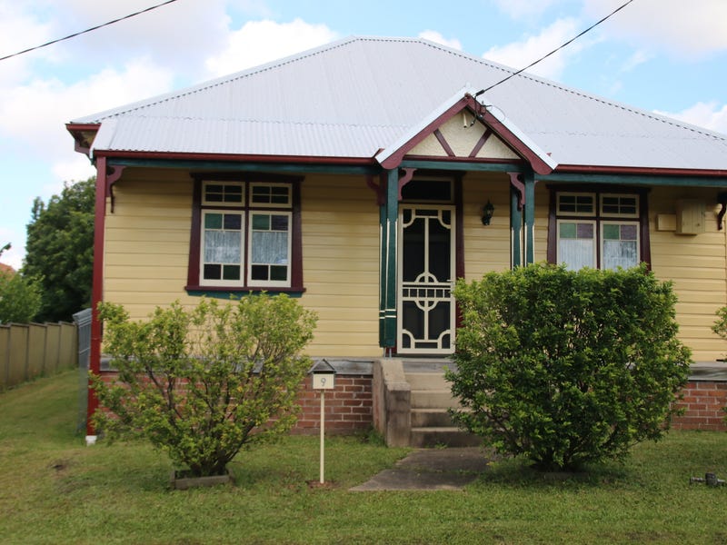 Large 3 bedroom totally renovated 11