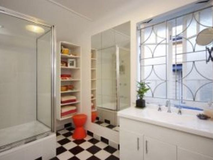 Renovated inner-city Queenslander 6