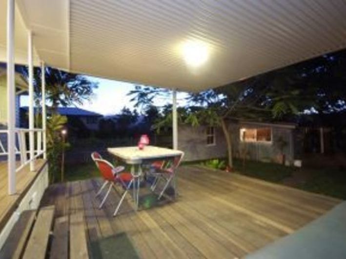 Renovated inner-city Queenslander 8
