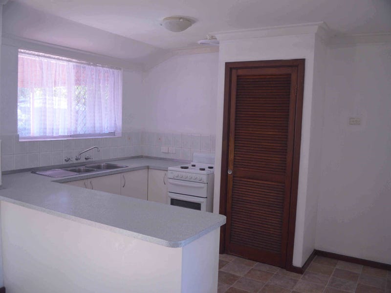 Stylish home close to amenities. 7