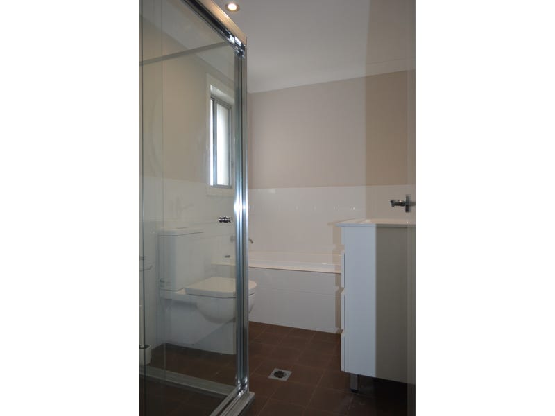 Leased – A lovely family 9