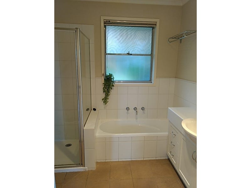 Light and Leafy 3 Bed 12