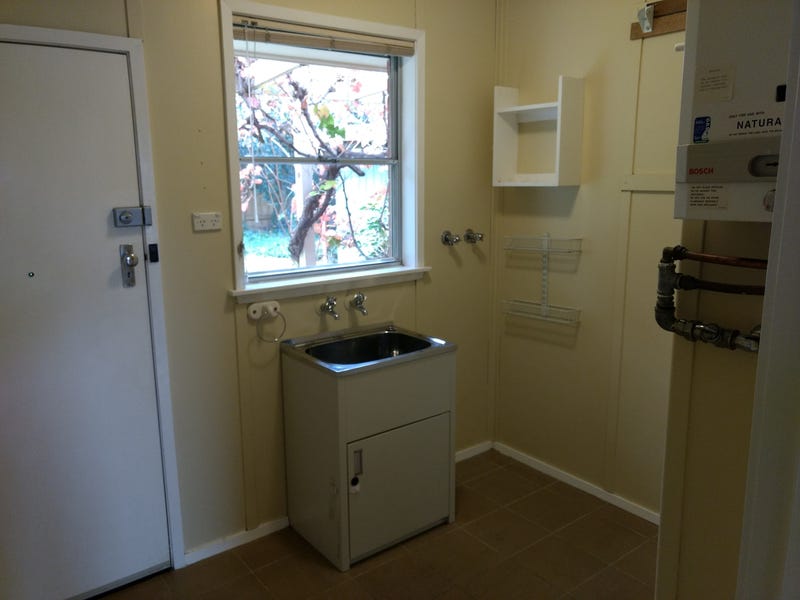 Light and Leafy 3 Bed 13