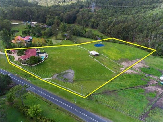 5 acre horse acerage with 3