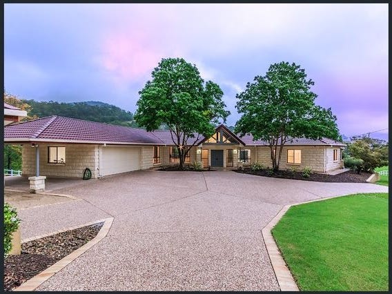 5 acre horse acerage with 4