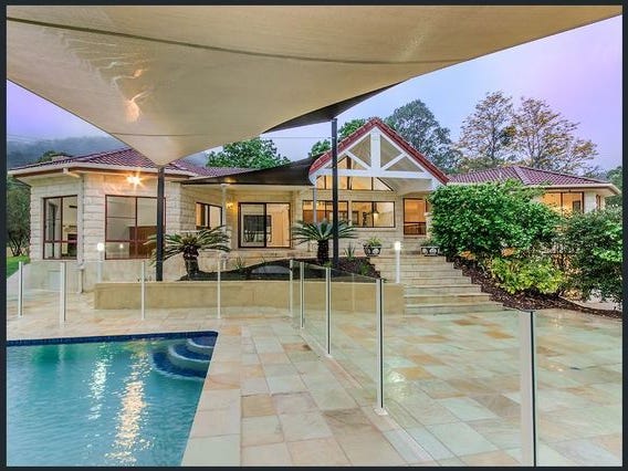 5 acre horse acerage with 9