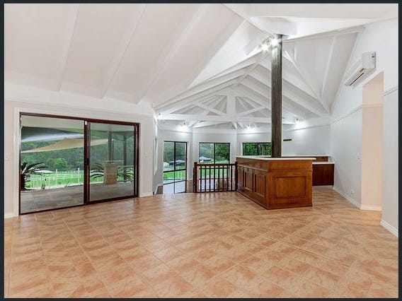 5 acre horse acerage with 12