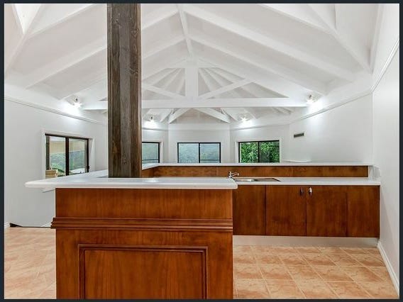 5 acre horse acerage with 17