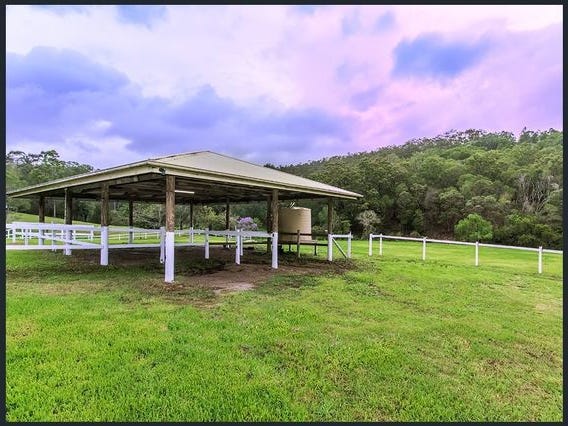 5 acre horse acerage with 21