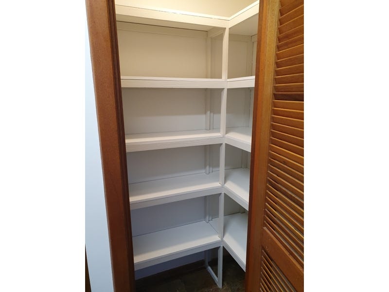 Neat & Complete 3 Bedroom 8