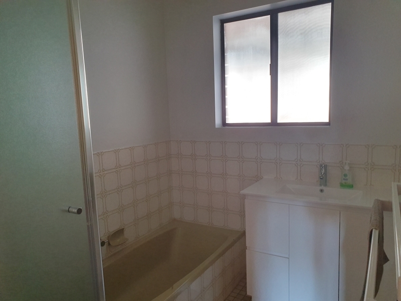 Neat & Complete 3 Bedroom 14