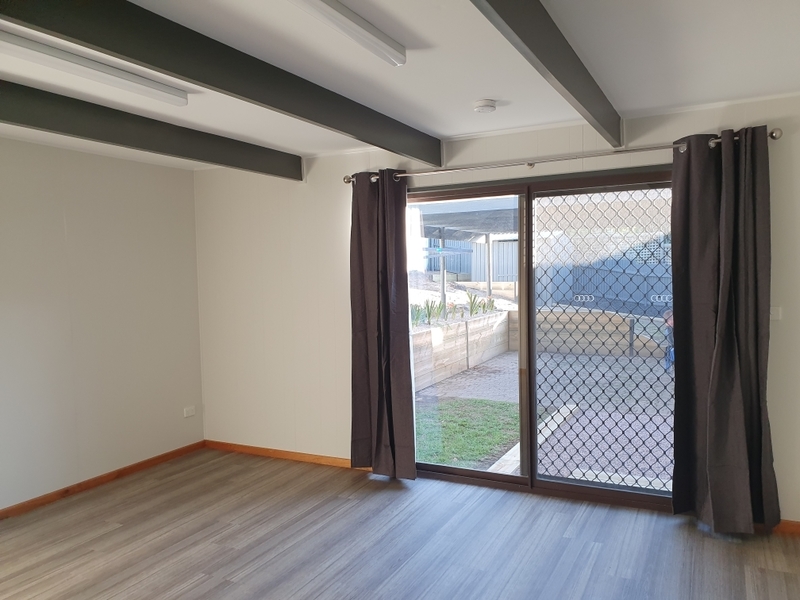 Neat & Complete 3 Bedroom 16