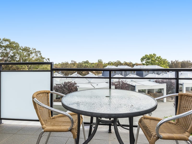 Fabulous Riverside Location 10