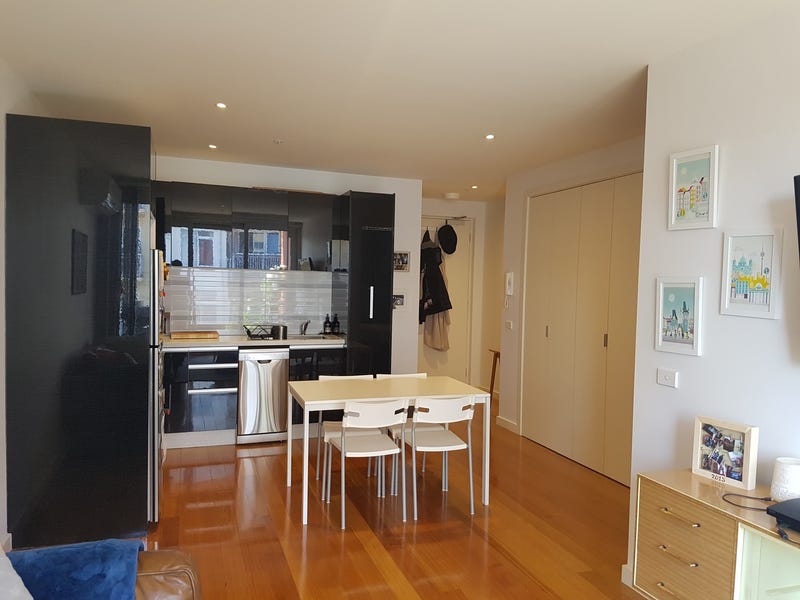 Boutique 1 Bedroom apartment in 10