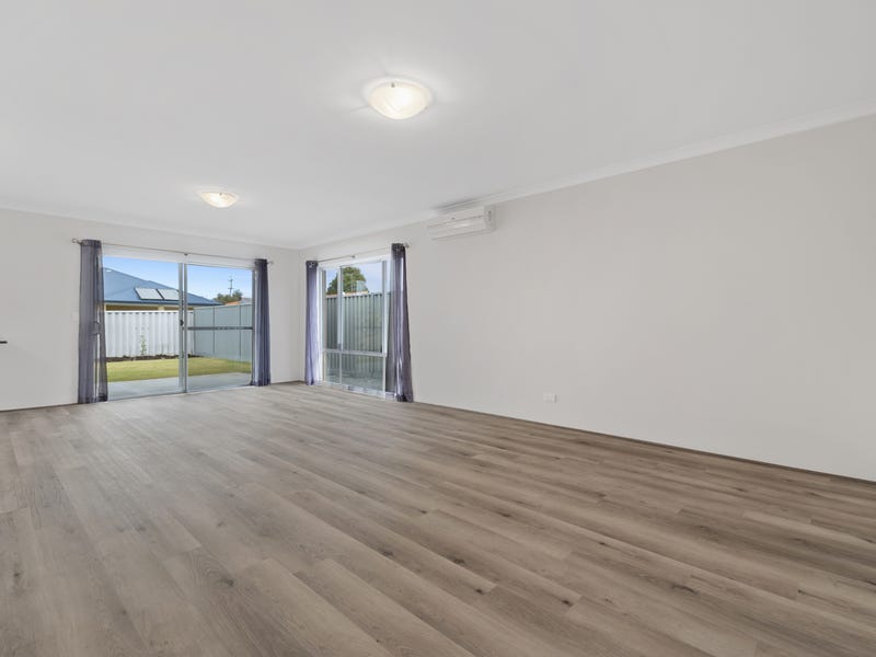 Beutuful new home in leafy 4