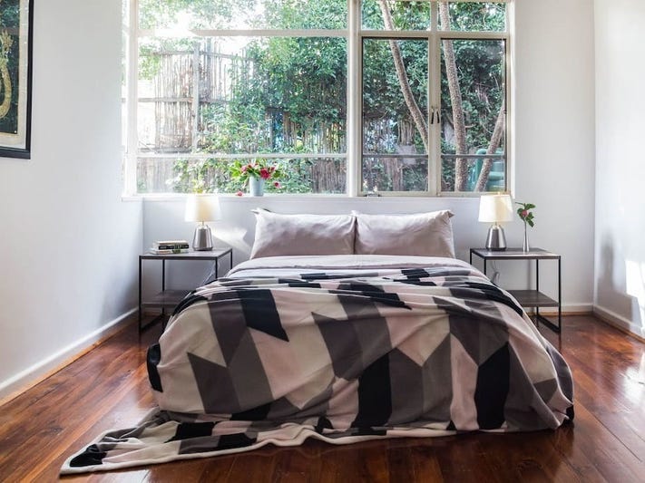 Fab 2bedroom St Kilda East (fully furnished ground floor) flat