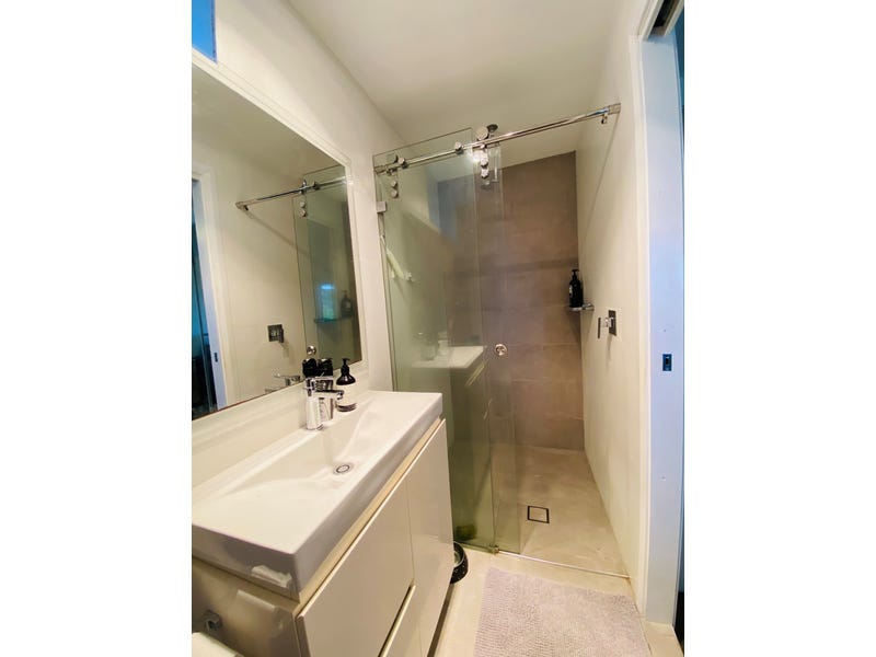 Peaceful location and Stunning Pittwater 3