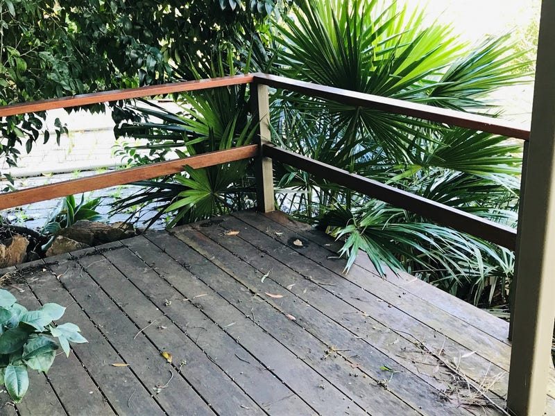 Peaceful location and Stunning Pittwater 8
