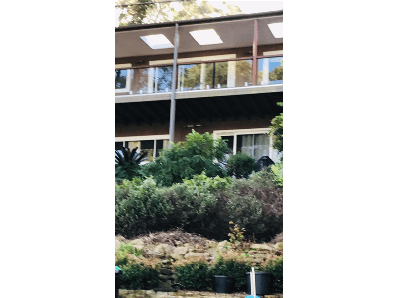 Peaceful location and Stunning Pittwater 9