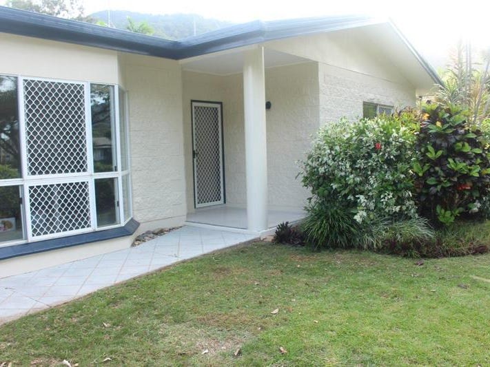 4brm Spacious Home with Pool 2