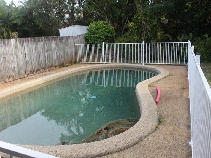 4brm Spacious Home with Pool 6