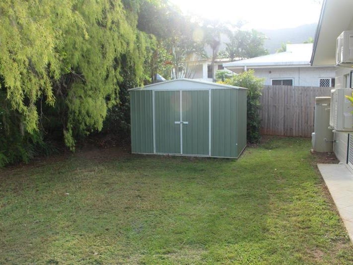 4brm Spacious Home with Pool 9