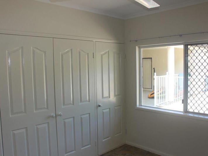 4brm Spacious Home with Pool 15