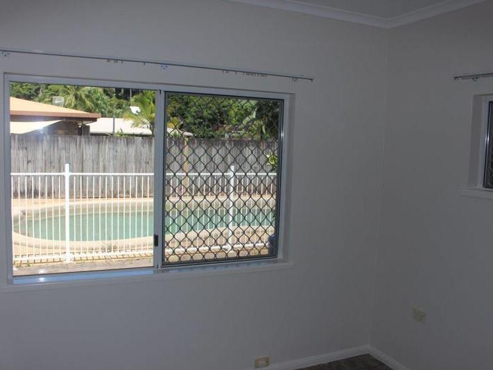 4brm Spacious Home with Pool 16