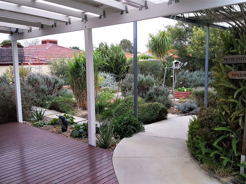 Gardening enthusiasts, Bird lovers, Eco 4