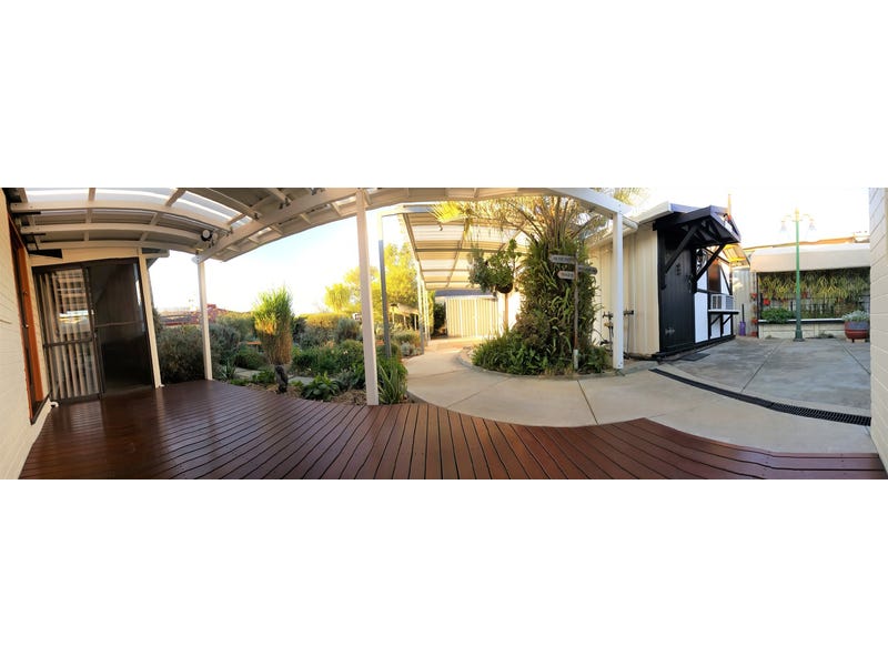 Gardening enthusiasts, Bird lovers, Eco 5