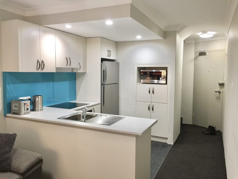 1 Bedroom renovated and furnished 2