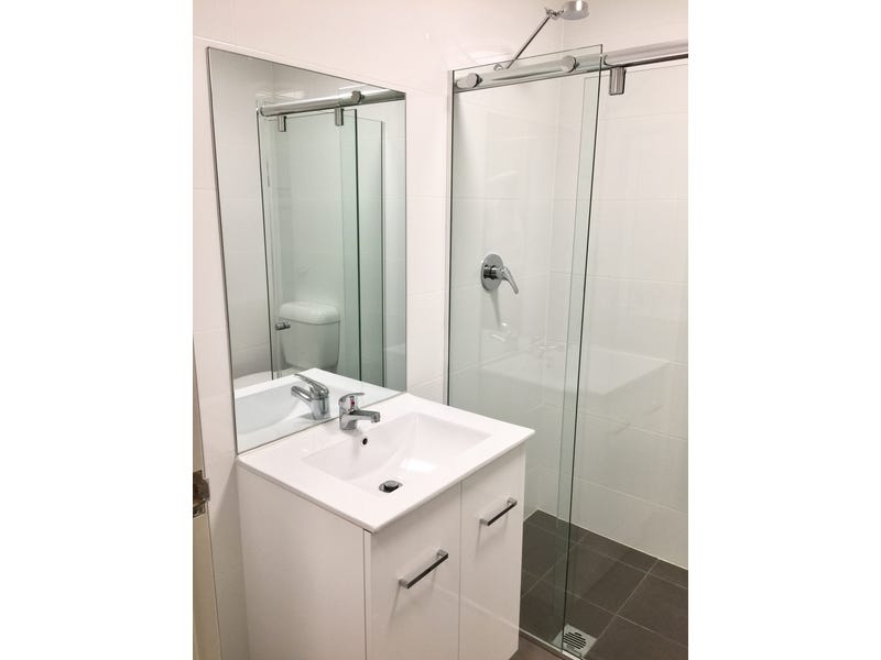 1 Bedroom renovated and furnished 5