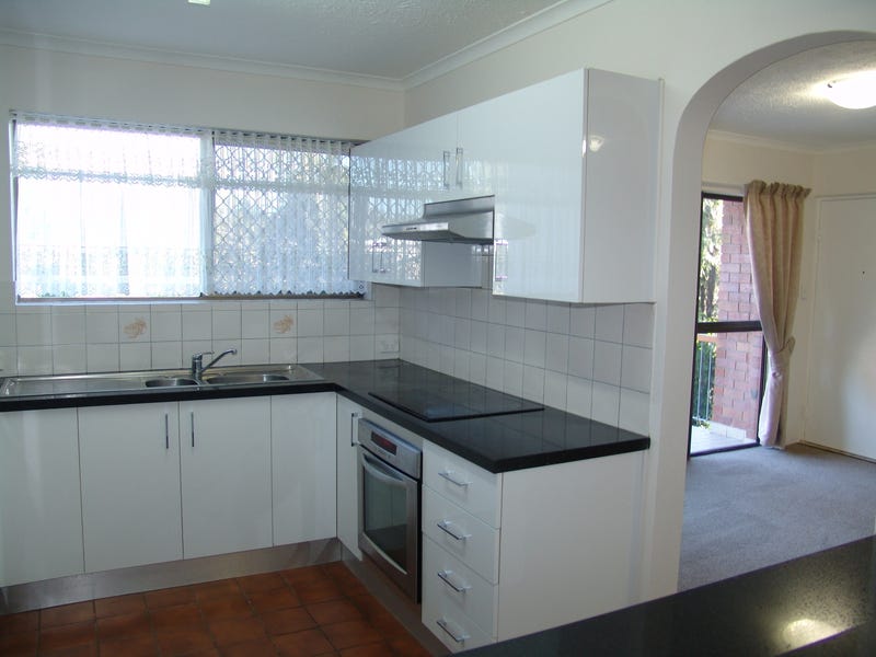 Air Conditioned Apartment in Yeronga 4