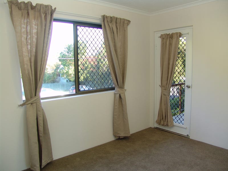 Air Conditioned Apartment in Yeronga 6